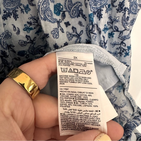 Old Navy 2X Mini Floral Smocked Dress in Blue Ditsy Floral Print - Flirty Boho - Picture 8 of 9